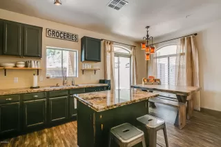 Photo #4: 6096412 Listing