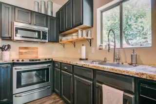 Photo #6: 6096412 Listing