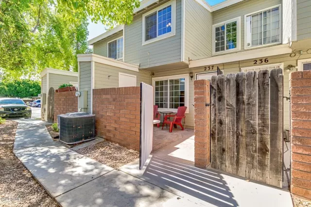 MLS: 6096652 Condo For Sale