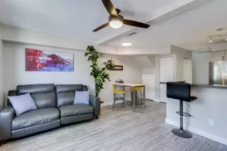 Photo #3: 6096652 Listing 