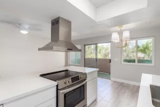 Photo #4: 6096865 Listing