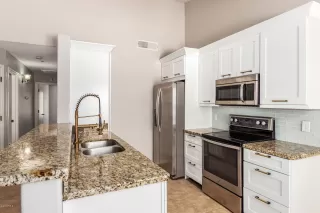 Photo #4: 6097227 Listing