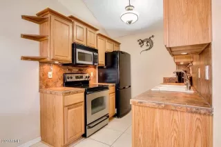 Photo #6: 6097321 Listing