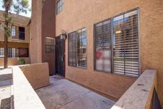 Photo #5: 6097356 Listing