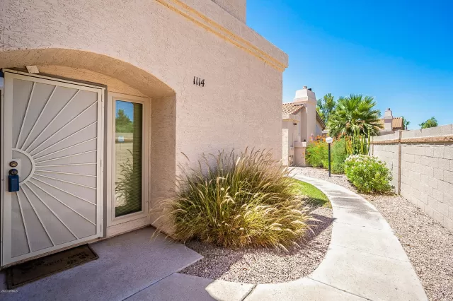 MLS: 6097404 Condo For Sale