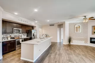 Photo #6: 6097615 Listing