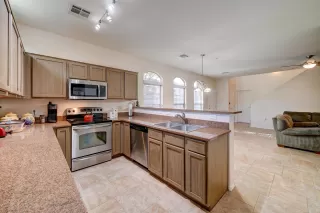 Photo #2: 6097634 Listing