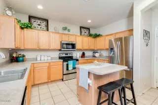 Photo #2: 6097822 Listing