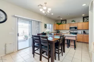 Photo #6: 6097822 Listing