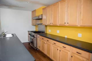 Photo #5: 6097985 Listing