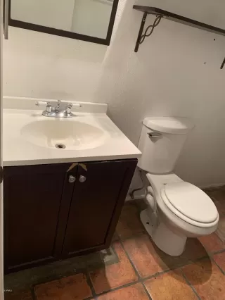 Photo #4: 6098003 Listing