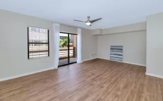 Photo #6: 6098024 Listing