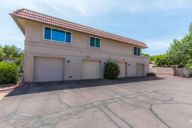 MLS: 6098099 Condo For Sale