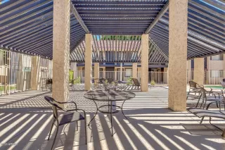 Photo #5: 6098586 Listing