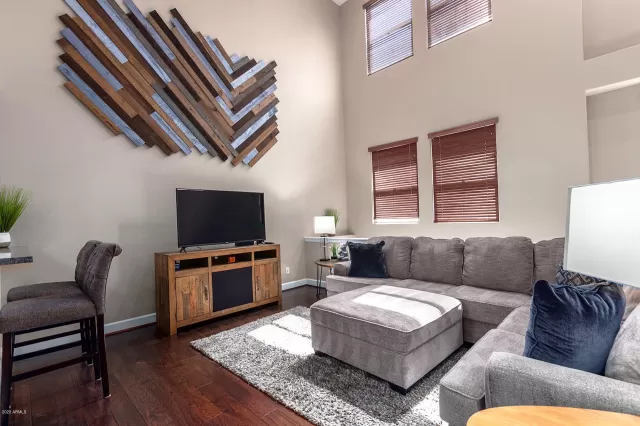 MLS: 6098729 Condo For Sale