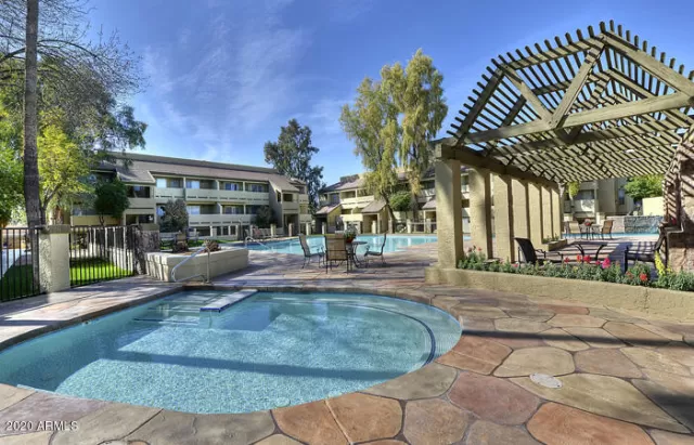 MLS: 6098909 Condo For Sale