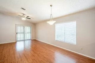 Photo #3: 6098942 Listing