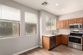 Photo #6: 6098981 Listing