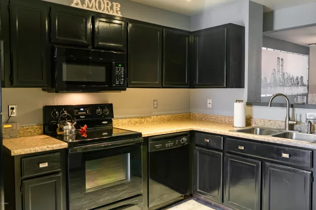 MLS: 6099073 Condo For Sale