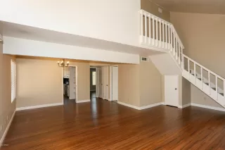 Photo #5: 6099083 Listing 