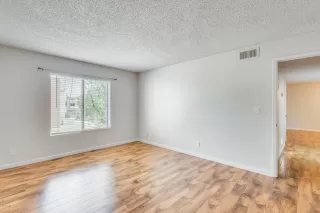 Photo #3: 6099158 Listing