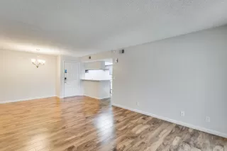 Photo #6: 6099158 Listing