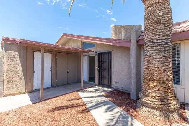 MLS: 6099230 Condo For Sale