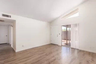 Photo #3: 6099230 Listing