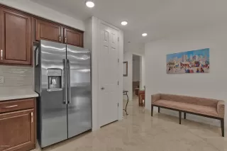 Photo #6: 6099509 Listing