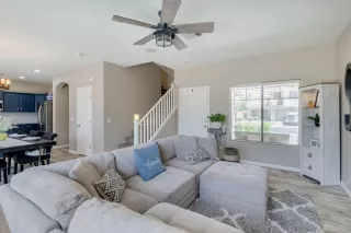 Photo #2: 6099529 Listing