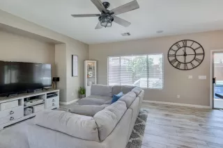 Photo #5: 6099529 Listing