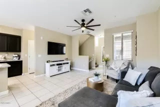 Photo #4: 6099875 Listing 