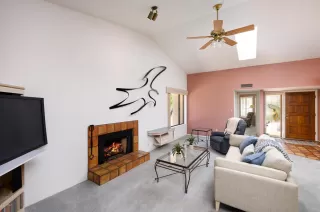 Photo #4: 6100785 Listing