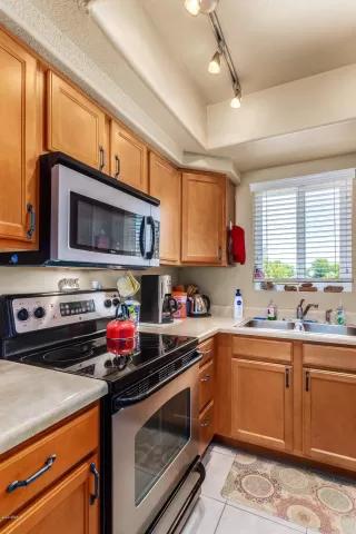 Photo #6: 6100923 Listing