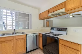 Photo #6: 6100976 Listing