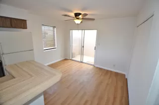 Photo #4: 6101232 Listing 