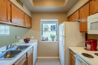 Photo #5: 6101340 Listing 