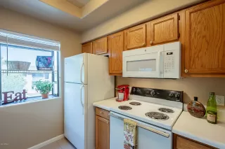 Photo #6: 6101340 Listing 