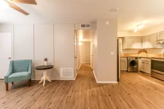 Photo #2: 6101350 Listing