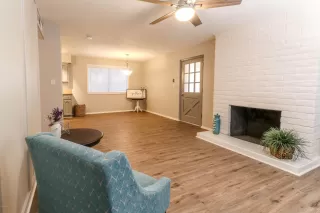 Photo #5: 6101350 Listing