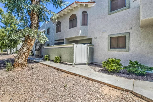 MLS: 6101394 Condo For Sale