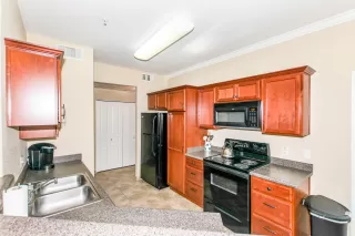 Photo #6: 6101460 Listing