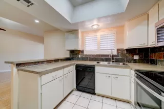 Photo #3: 6101508 Listing 