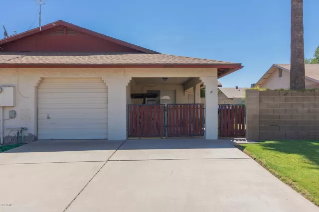 MLS: 6101518 Condo For Sale