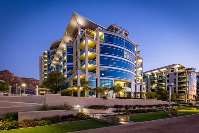 MLS: 6101569 Condo For Sale