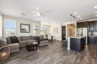 Photo #4: 6101733 Listing