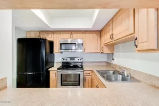 Photo #5: 6101964 Listing 