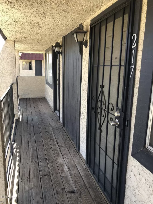 MLS: 6102072 Condo For Sale