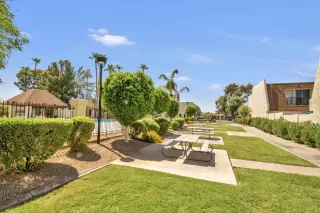 Photo #2: 6102145 Listing