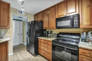 Photo #4: 6102145 Listing